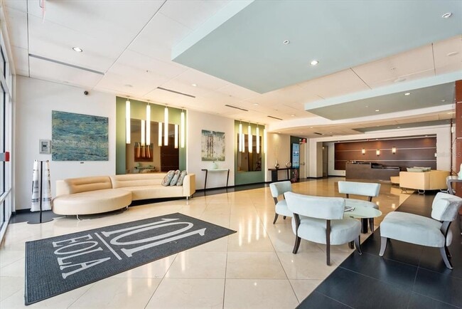 Building Photo - 101 S Eola Dr