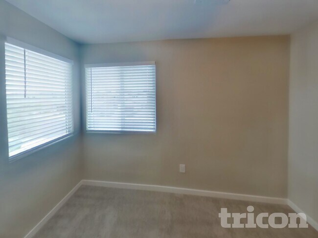 Building Photo - 6726 Palmer Crst St