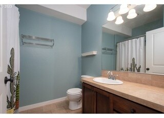 Building Photo - 675 NE Garswood Ln