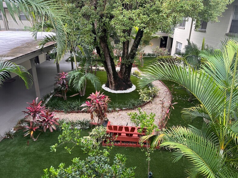 Parson's Green Courtyard Apartments 200 Cook St Brandon FL 33511