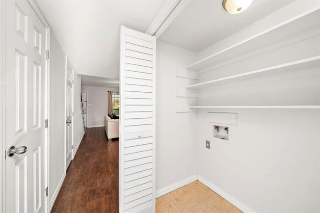 Building Photo - 6653 Wanda Ln