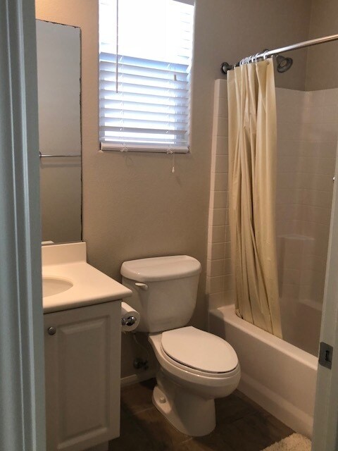 Building Photo - Camelot