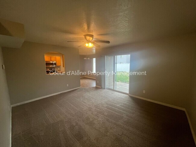 Building Photo - 3 bed house in The Landings
