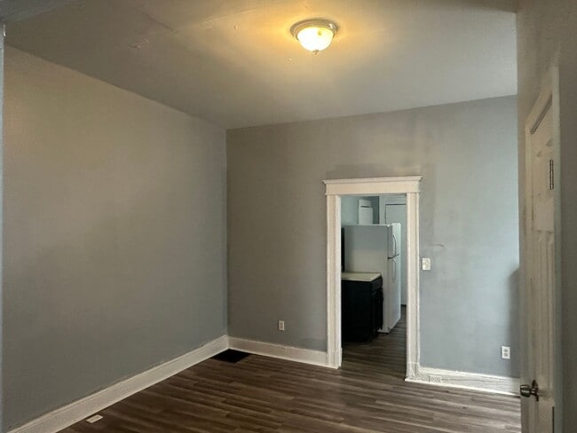 Building Photo - Remodeled Home - Baltimore