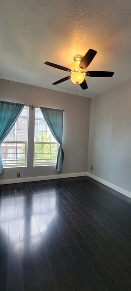 Building Photo - 4276 S Main St