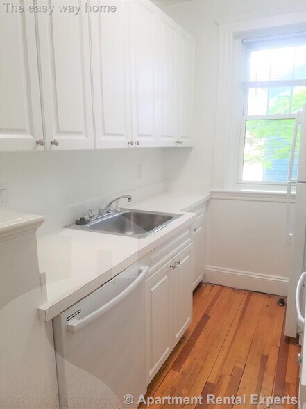 Building Photo - 19 Wendell St