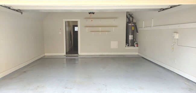 Building Photo - Energy Efficient Urban Townhome w/ Open Floorplan, Gourmet Kitchen, Rooftop Patio, & Exall Park N...