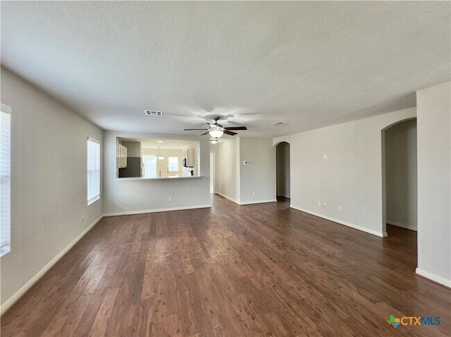 Building Photo - 204 Woodley Rd