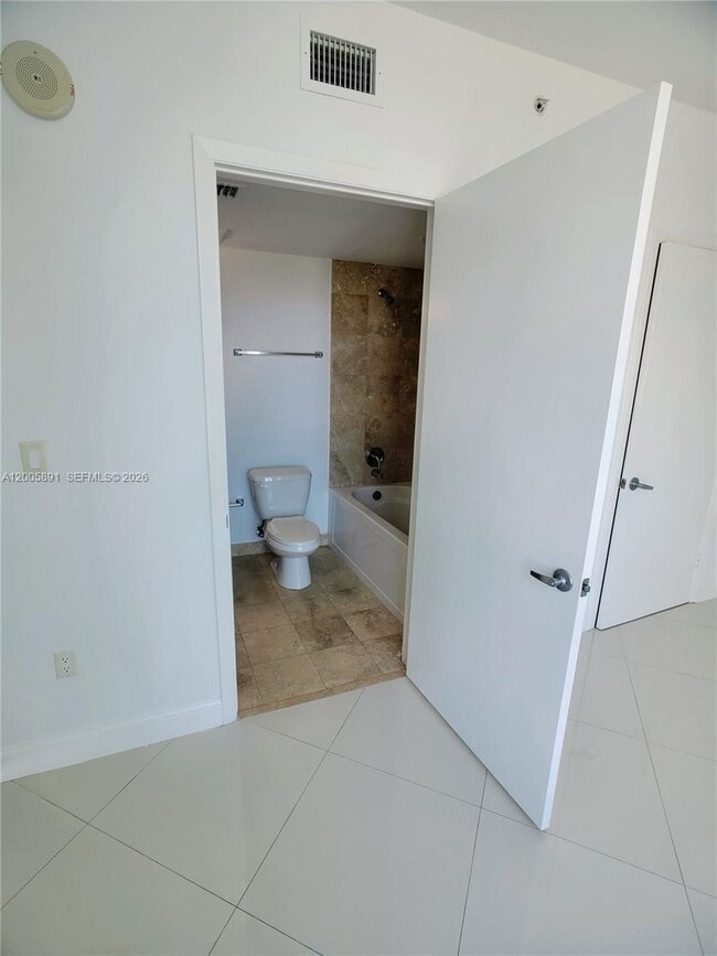 Building Photo - 350 S Miami Ave