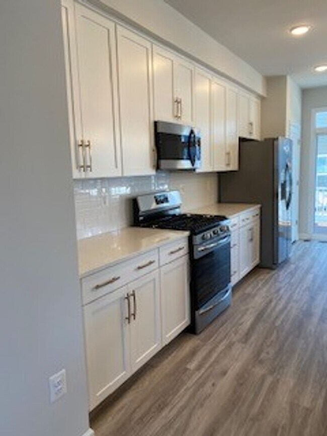 Building Photo - Townhome in Avinity Estates