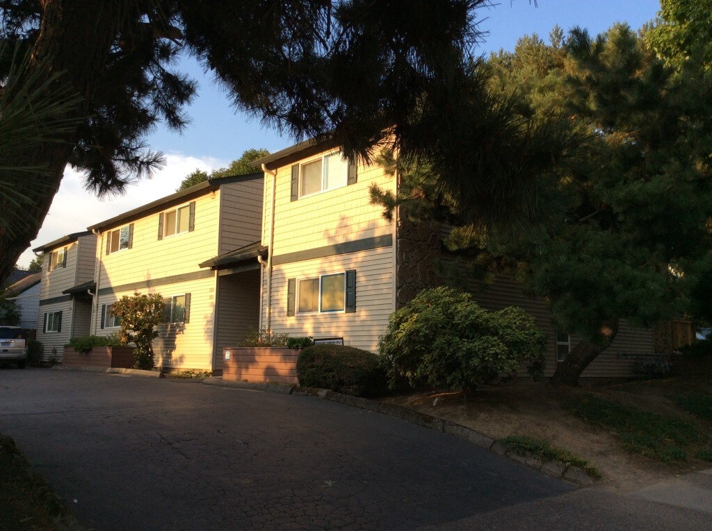 Building Photo - 2317 SE Division St