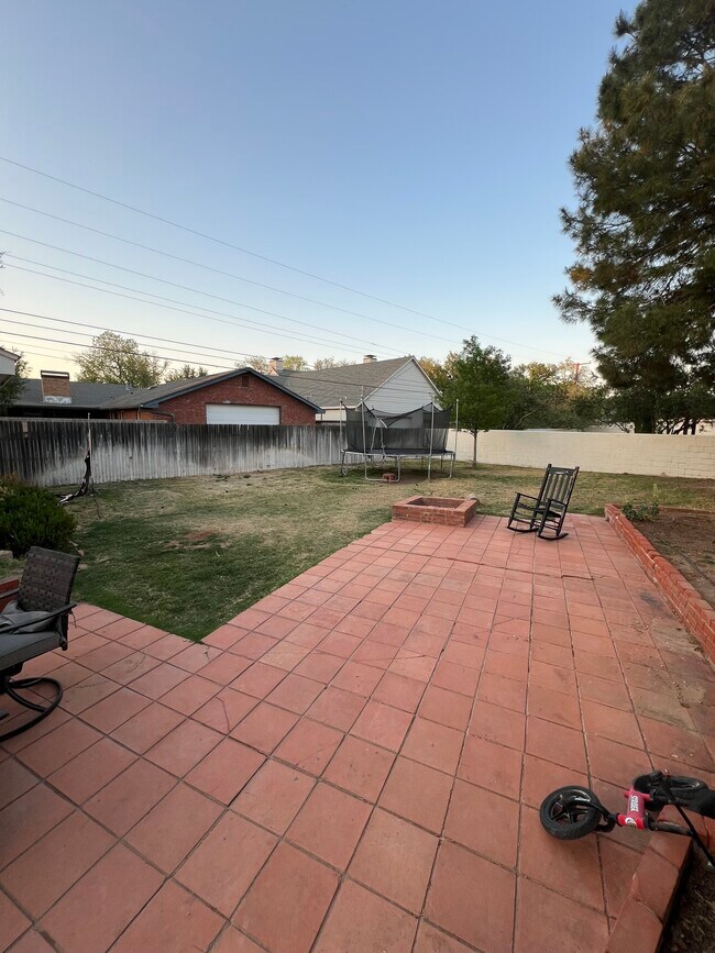 Building Photo - 2204 Boyd Ave