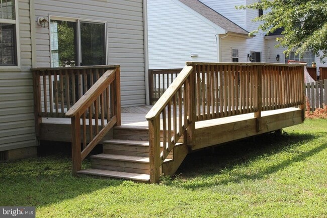 Building Photo - 318 Hanna Ct