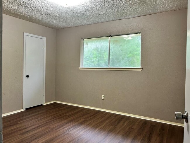 Building Photo - 23122 Dew Wood Ln