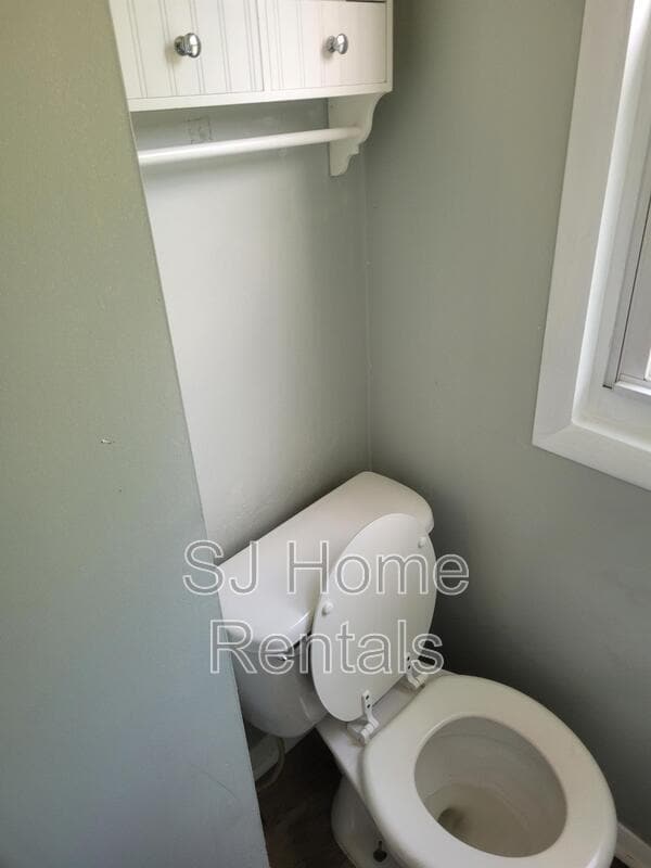 Building Photo - 302 Delaware Ave