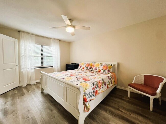 Building Photo - 425 30th Ave W