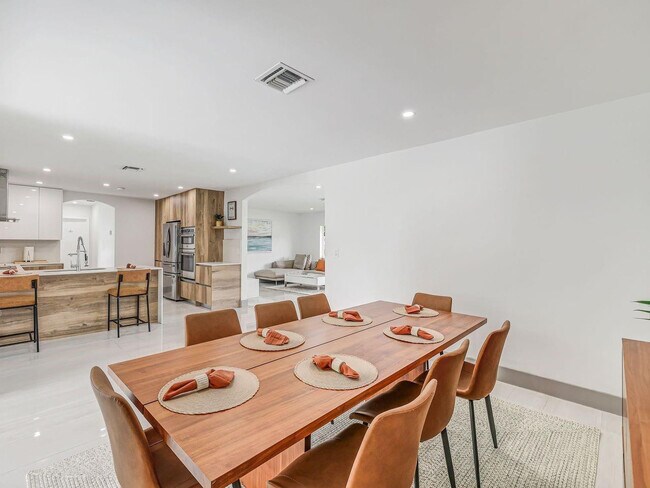 Building Photo - 16010 NW 37th Ct