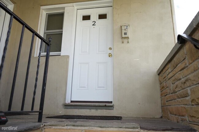 Building Photo - 5204 Leeds Ave