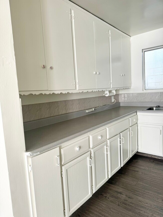 Building Photo - 13429 Beach Ave