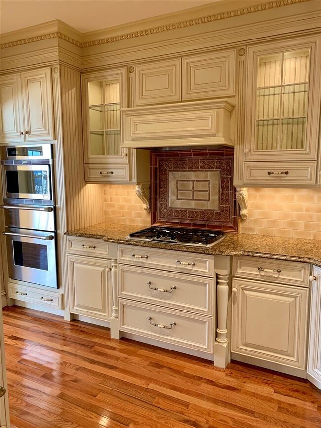 Building Photo - 54 Bergen Ridge Rd