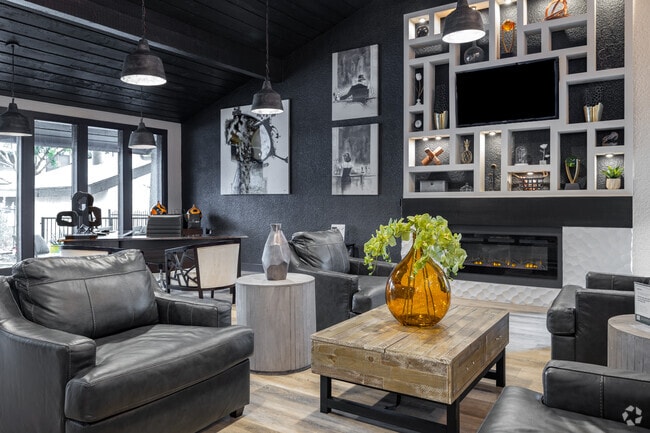 Lobby Photo - The WerX