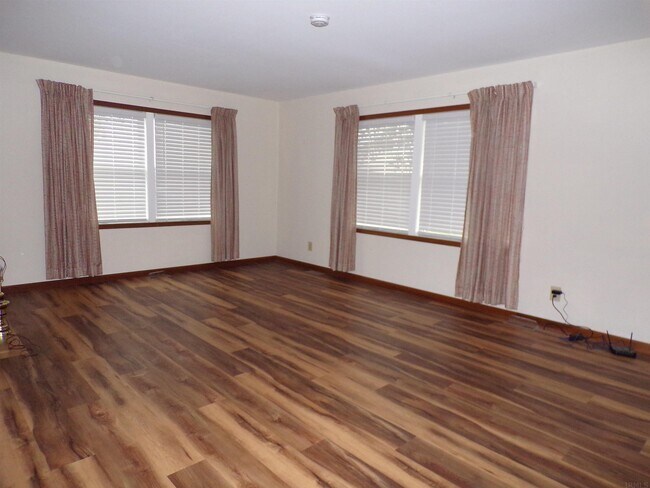 Building Photo - 7623 S 750 E
