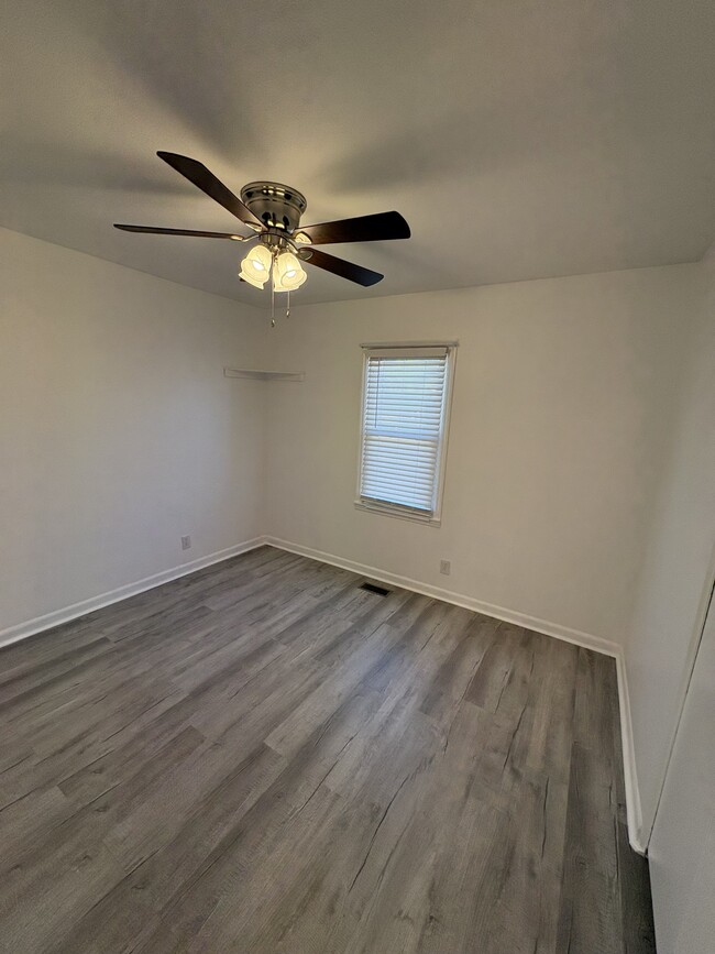 Building Photo - 2452 Wakefield Dr