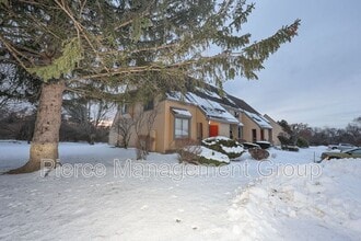 Building Photo - 9 Savage Ct