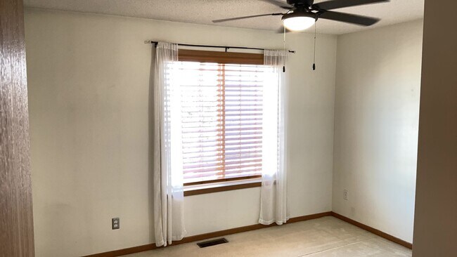 Building Photo - 15539 Float Ln