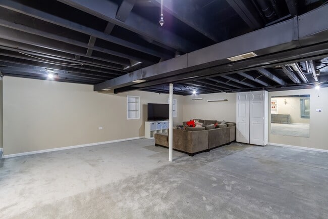 Building Photo - 217 Fishing Lane