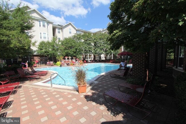 Building Photo - 1591 Spring Gate Dr.