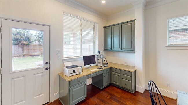 Building Photo - 8134 Caroline Ridge Dr