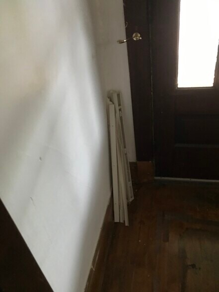 Building Photo - 2223 Murray Hill Rd