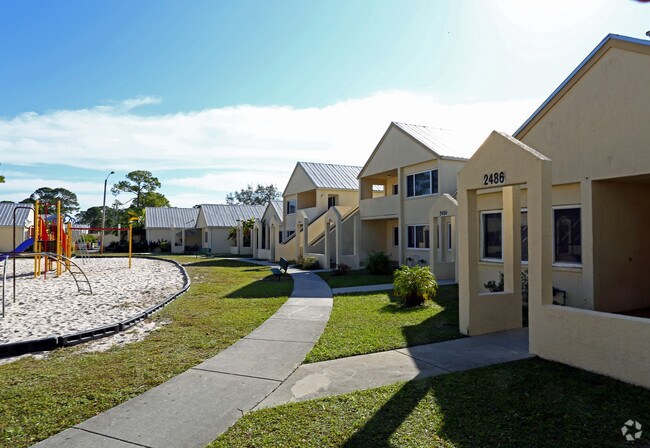 Building Photo - Sanders Pines