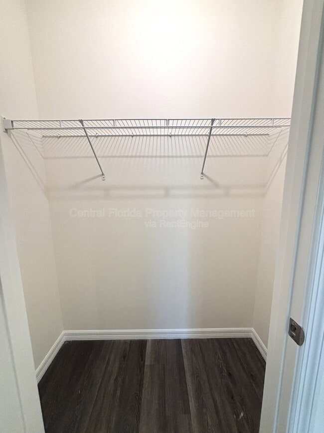 Building Photo - 5513 Hayloft Dr