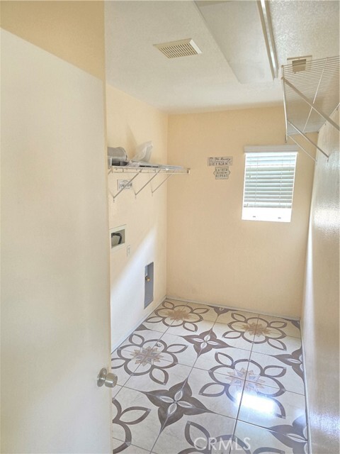 Building Photo - 1482 Peppermint Dr