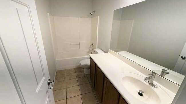 Building Photo - 45677 W Ranch Rd