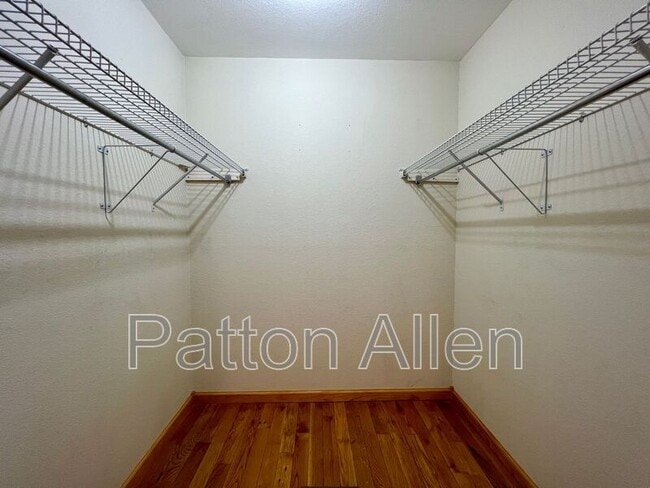 Building Photo - 212 Appleton Dr