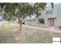 Building Photo - Exceptional 4/2.5 Mesa Townhouse Near ASU ...