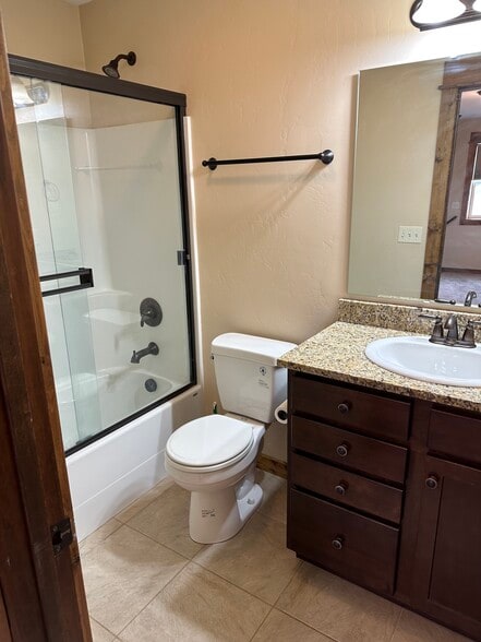 Building Photo - 504 Fowler Ave