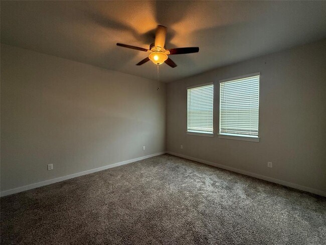 Building Photo - 110 Dedina Dr