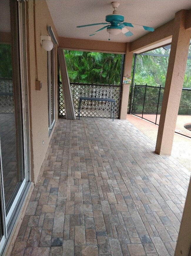 Building Photo - 6444 NW Hacienda Ct