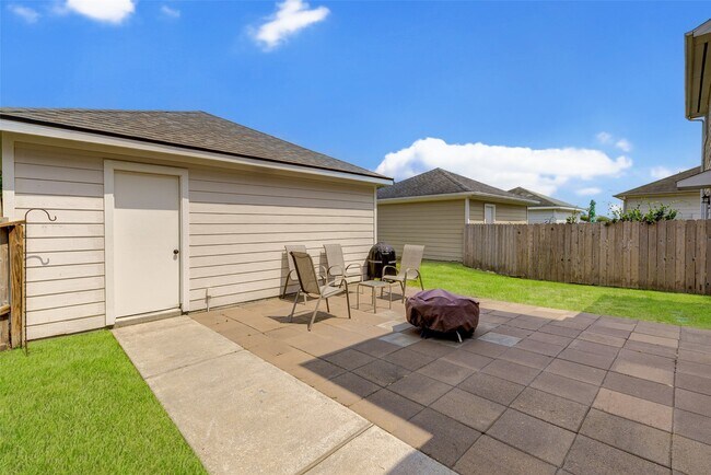 Building Photo - 3930 Mossy Pl Ln