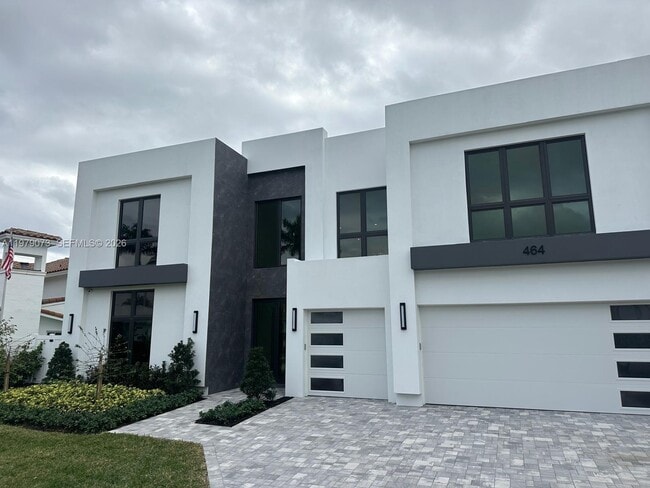 Building Photo - 464 NE 6th St