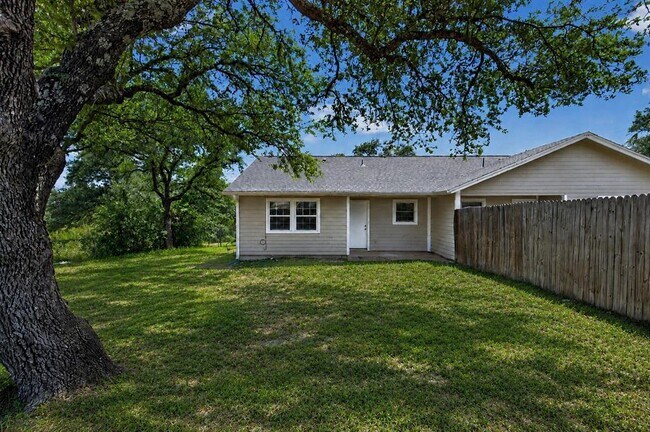 Building Photo - 15302 Cavalier Canyon Dr