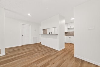 Building Photo - 2334 Autumn Springs Ln