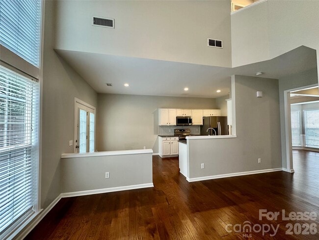 Building Photo - 5307 Bentgrass Run Dr