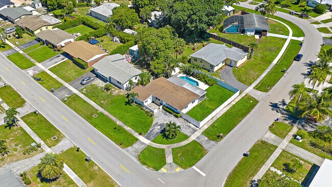 Building Photo - 3503 Florida Blvd