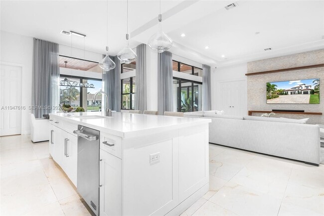 Building Photo - 10220 Sweet Bay Ct