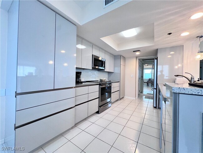 Building Photo - 5550 Heron Point Dr